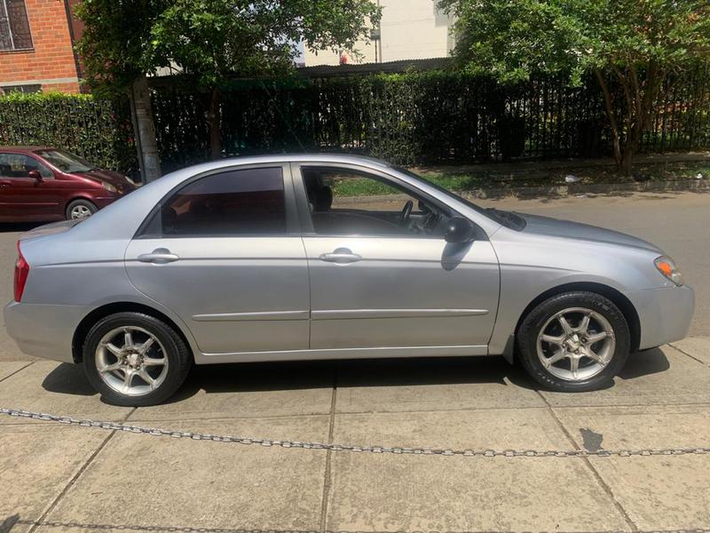 Kia Cerato • 2006 • 168,000 km 9