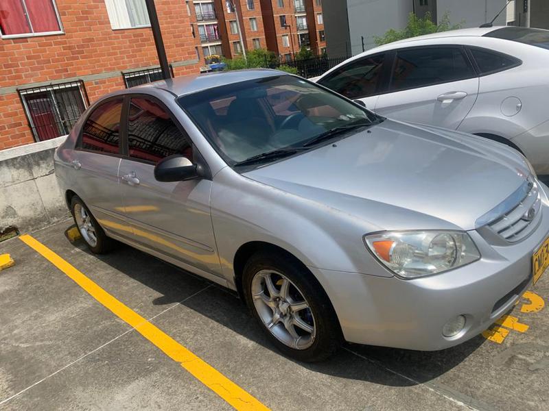 Kia Cerato • 2006 • 168,000 km 13