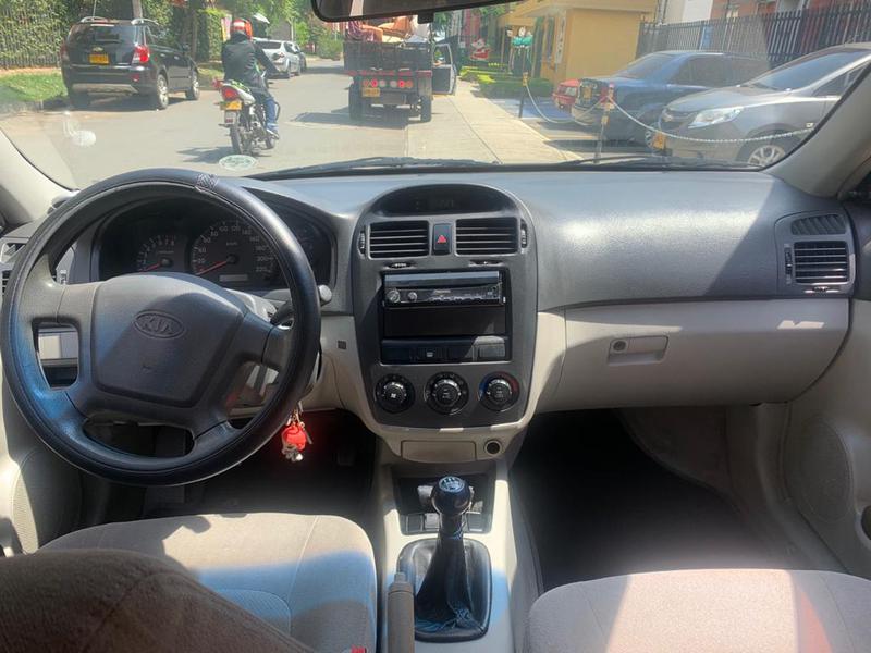 Kia Cerato • 2006 • 168,000 km 14