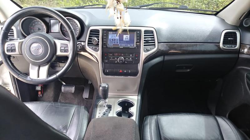 Jeep Grand Cherokee • 2011 • 77,998 km 3