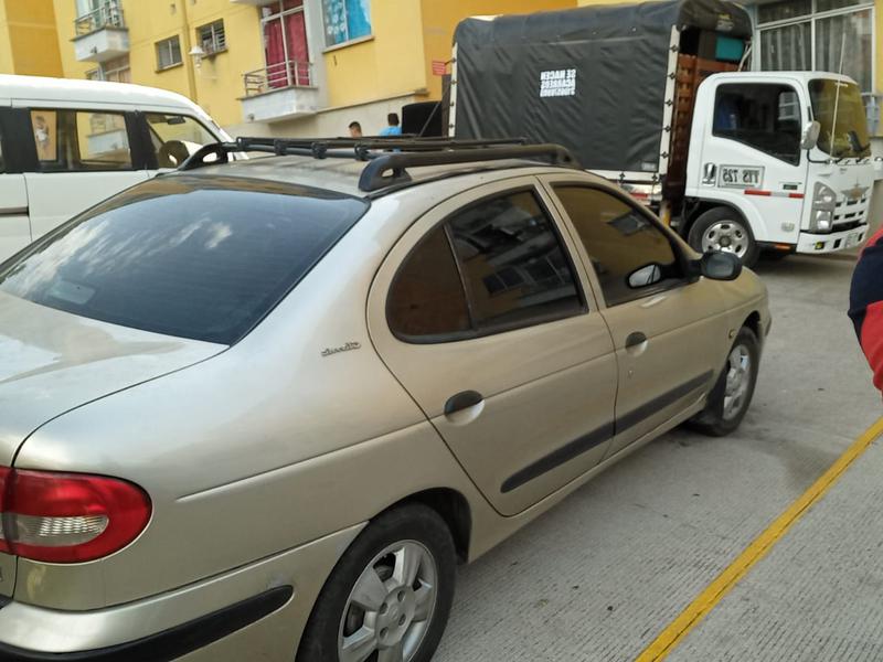 Renault Mégane • 2005 • 1,000 km 3