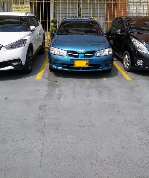 Nissan Almera • 2001 • 210,000 km 9