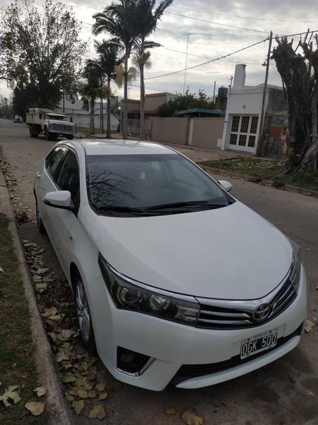 Toyota Corolla XEI • 2014 • 111,000 km 1