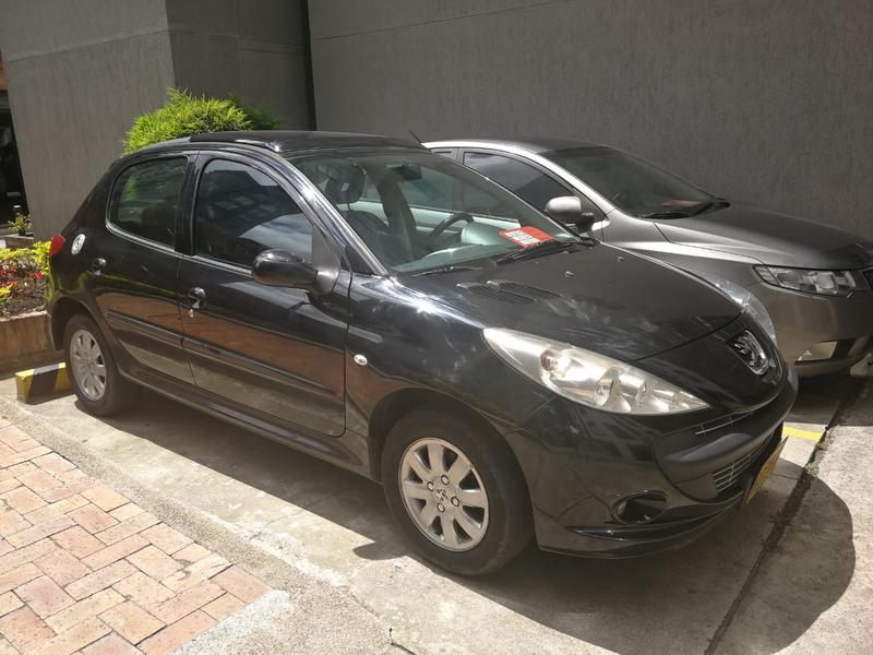 Peugeot 207 CC • 2011 • 77,000 km 1