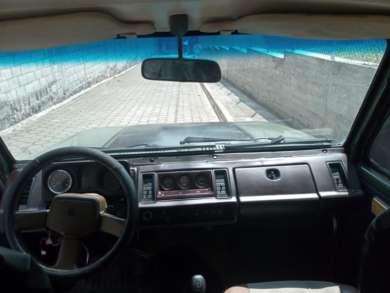 Isuzu MU-X • 1991 • 389,000 km 7