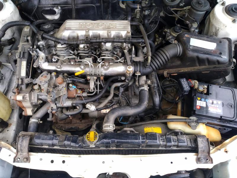 Toyota Corolla • 1992 • 400,000 km 2