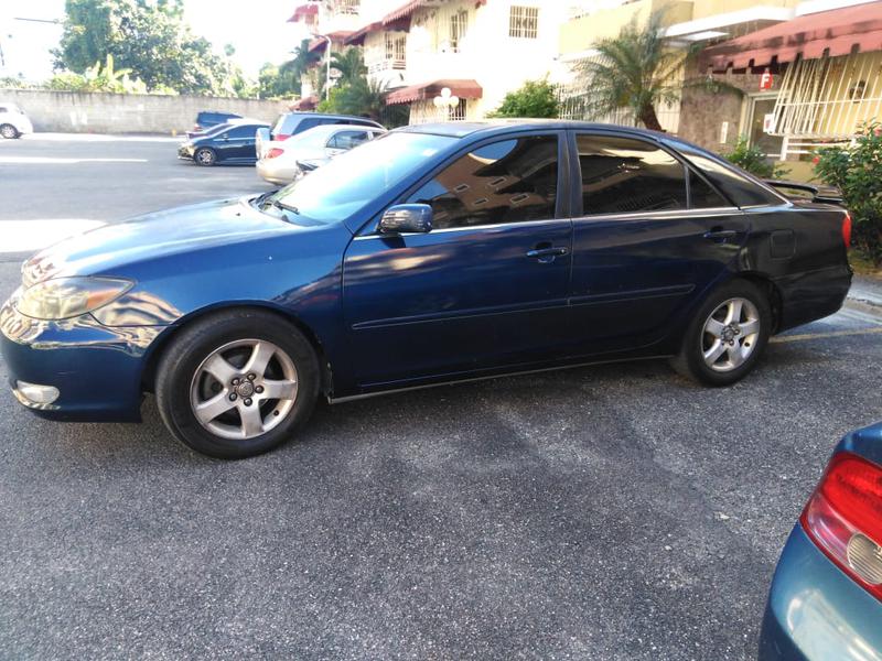 Toyota Camry • 2002 • 35,000 km 2