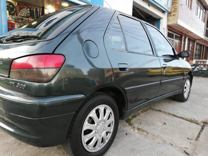 Peugeot 306 • 1998 • 2,650,000 km 10