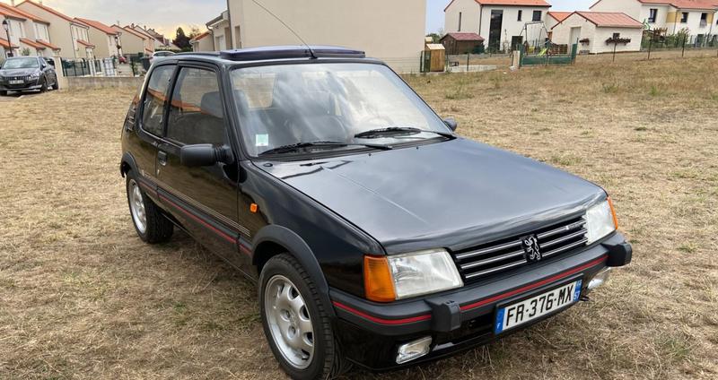 Peugeot 205 • 1990 • 220,000 km 1