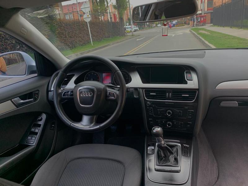 Audi A4 • 2009 • 135,000 km 2