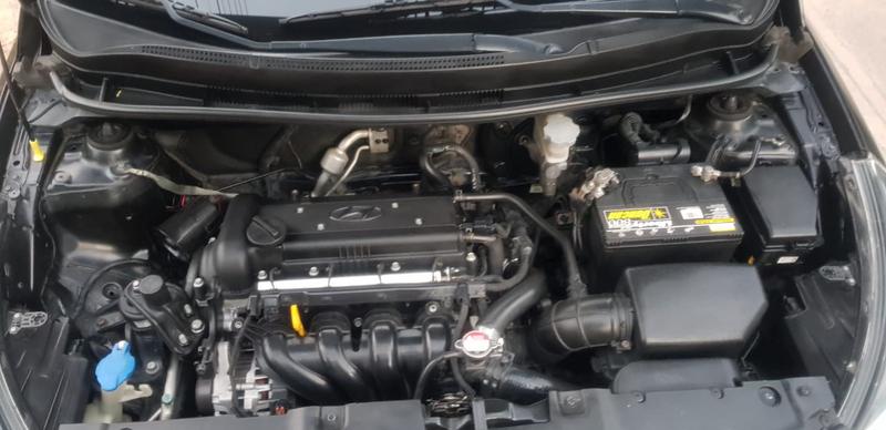 Hyundai Accent • 2012 • 150,000 km 6