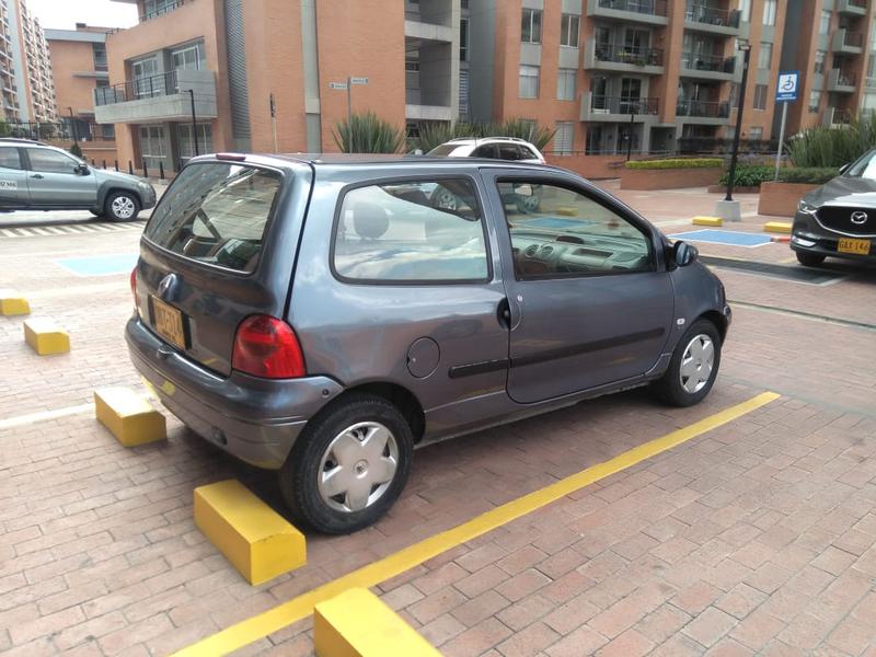 Renault Twingo • 2009 • 113,700 km 11