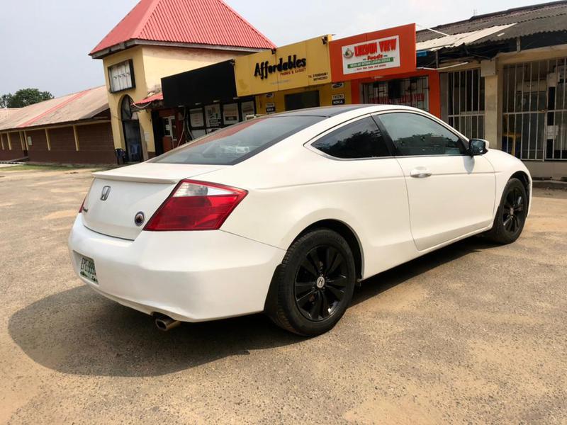 Honda Accord • 2010 • 132,668 km 6