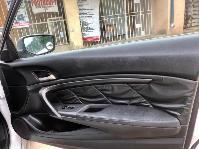 Honda Accord • 2010 • 132,668 km 10