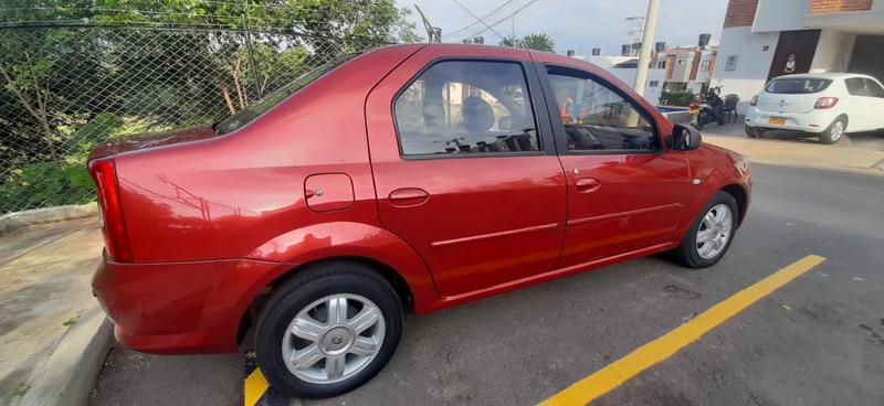 Renault Logan • 2013 • 99,400 km 10