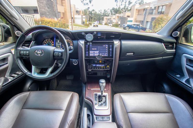 Toyota Fortuner • 2018 • 40,000 km 5