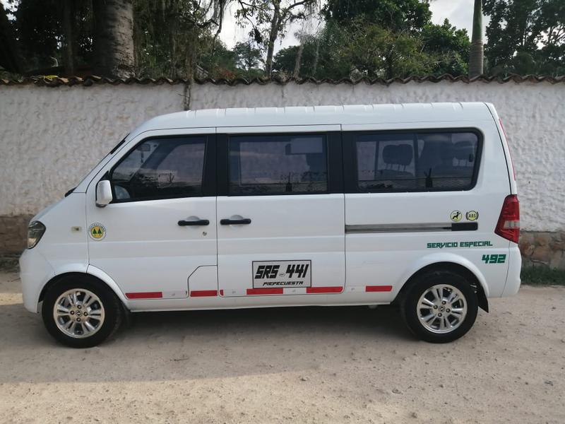 DFSK C37 Minibus • 2019 • 30,680 km 9