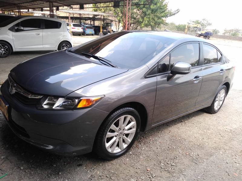 Honda Civic • 2012 • 47,732 km 3