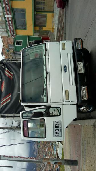 Ford 350 • 2008 • 266 km 2