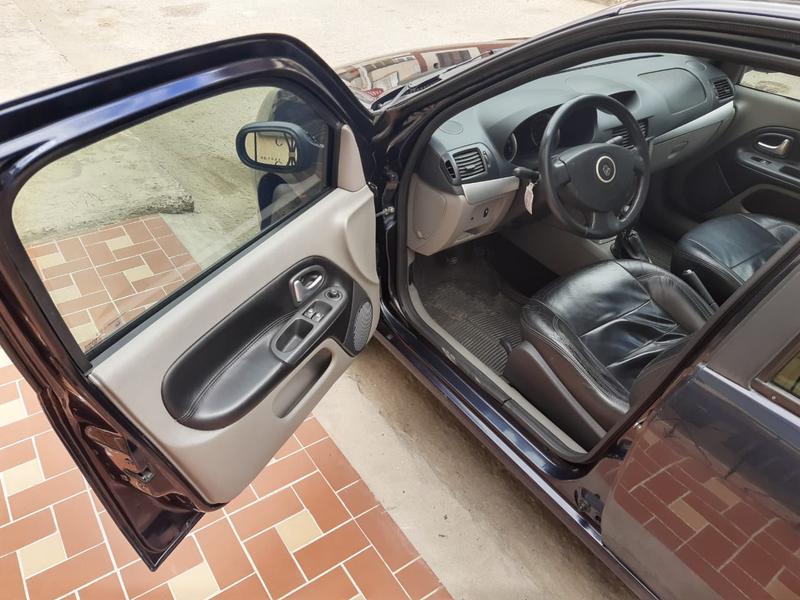 Renault Symbol • 2010 • 104,000 km 4