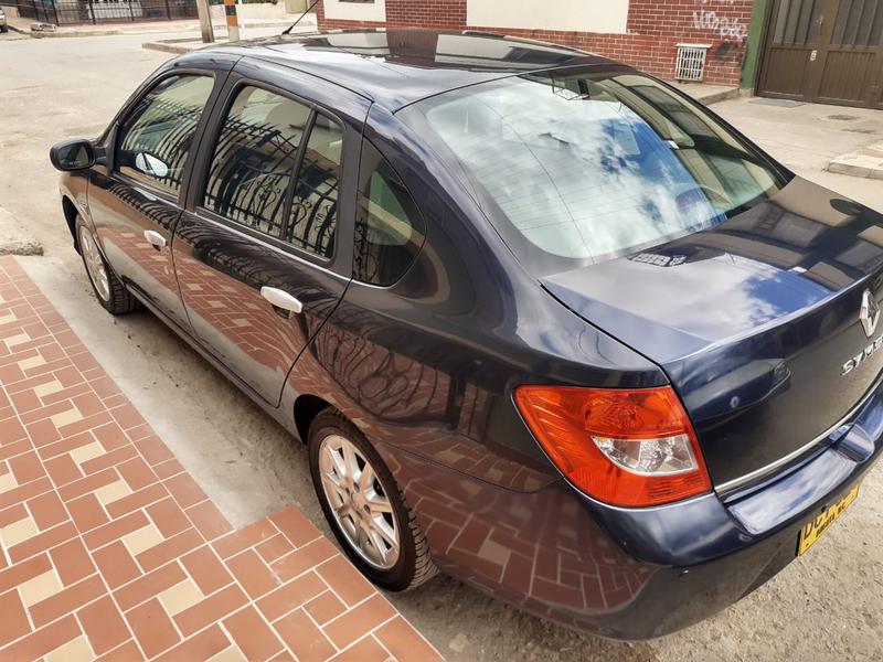 Renault Symbol • 2010 • 104,000 km 11