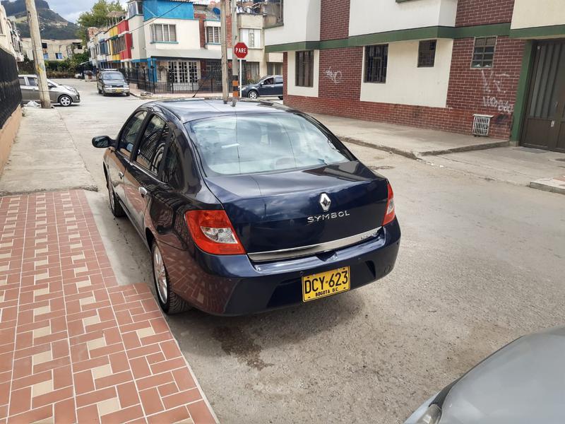 Renault Symbol • 2010 • 104,000 km 2