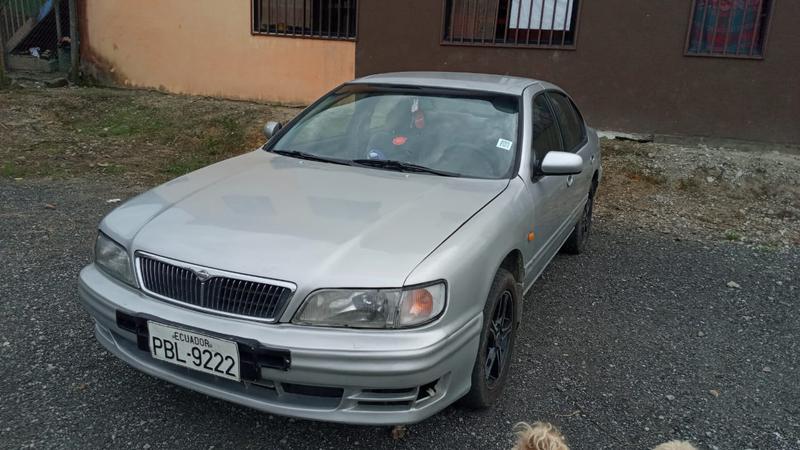 Nissan Maxima • 1998 • 175,000 km 12