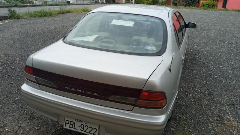 Nissan Maxima • 1998 • 175,000 km 18