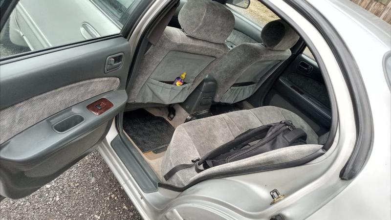 Nissan Maxima • 1998 • 175,000 km 2