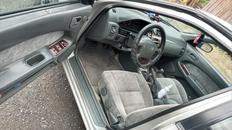 Nissan Maxima • 1998 • 175,000 km 4