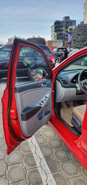 Hyundai Accent • 2015 • 50,700 km 6