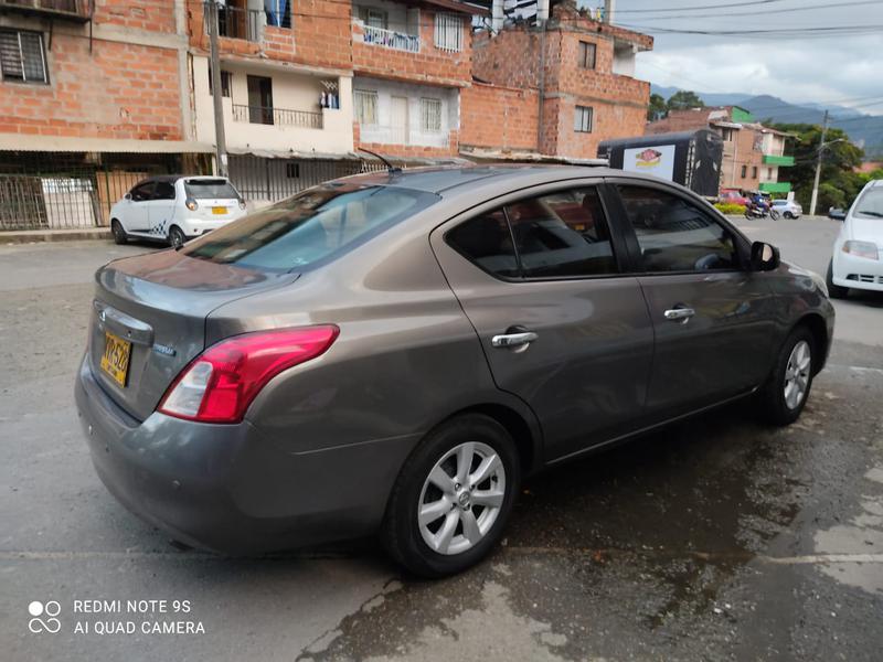 Nissan Versa • 2013 • 91,000 km 5