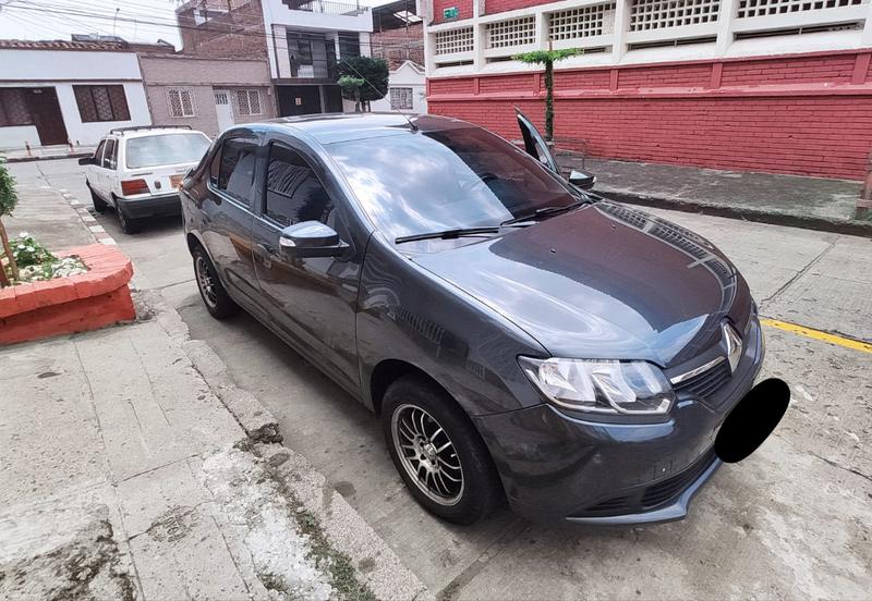 Renault Logan • 2018 • 31,000 km 5