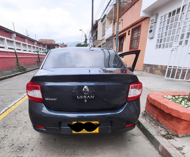 Renault Logan • 2018 • 31,000 km 6