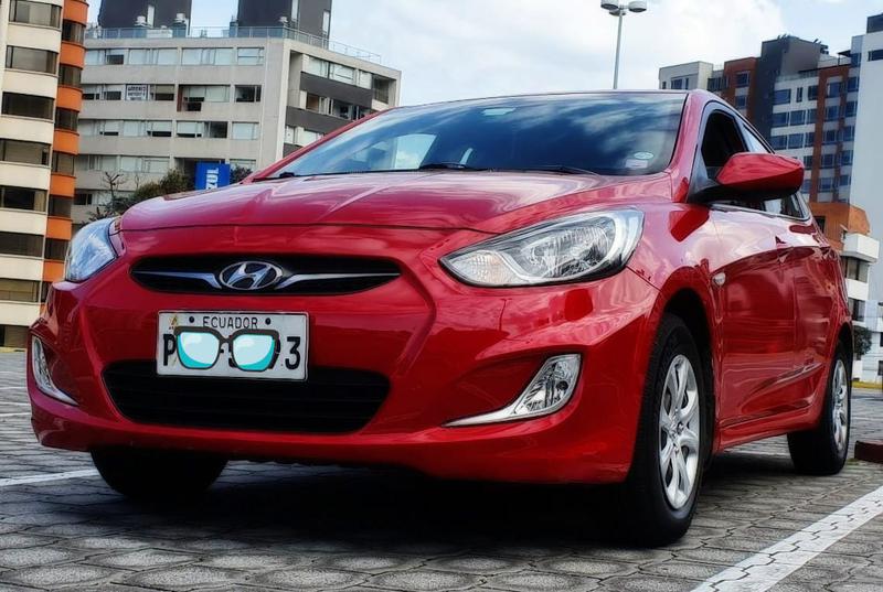 Hyundai Accent • 2015 • 50,700 km 3