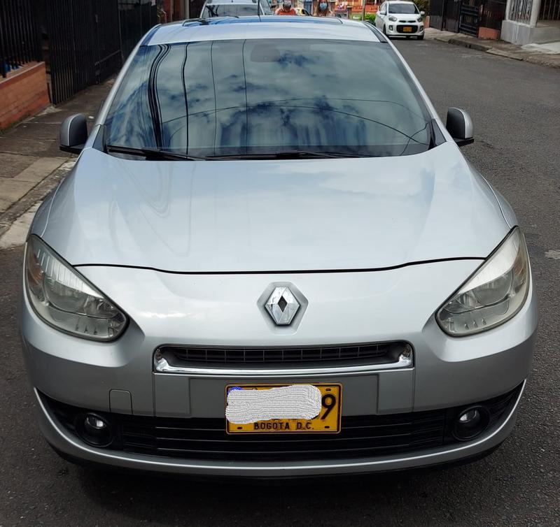 Renault Fluence • 2012 • 130,000 km 2