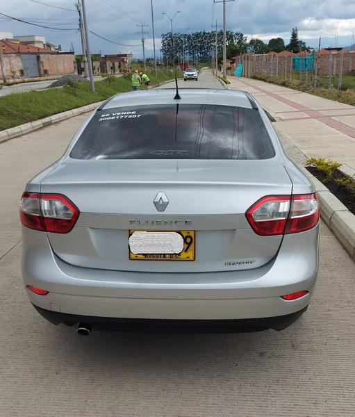 Renault Fluence • 2012 • 130,000 km 1