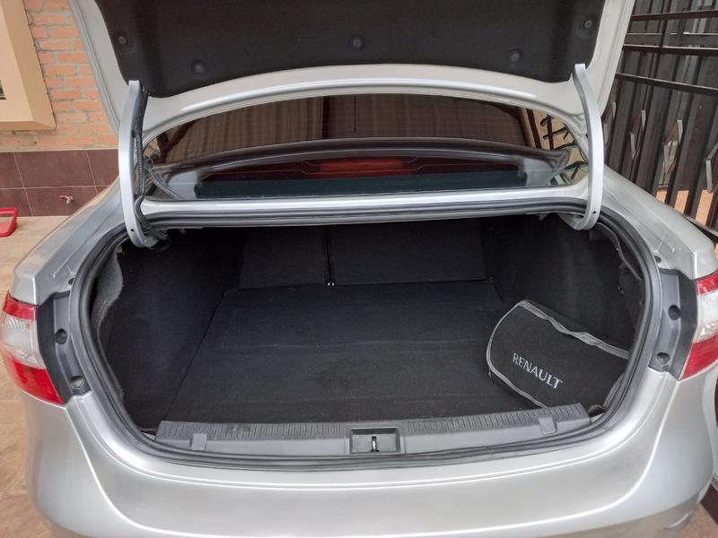 Renault Fluence • 2012 • 130,000 km 7