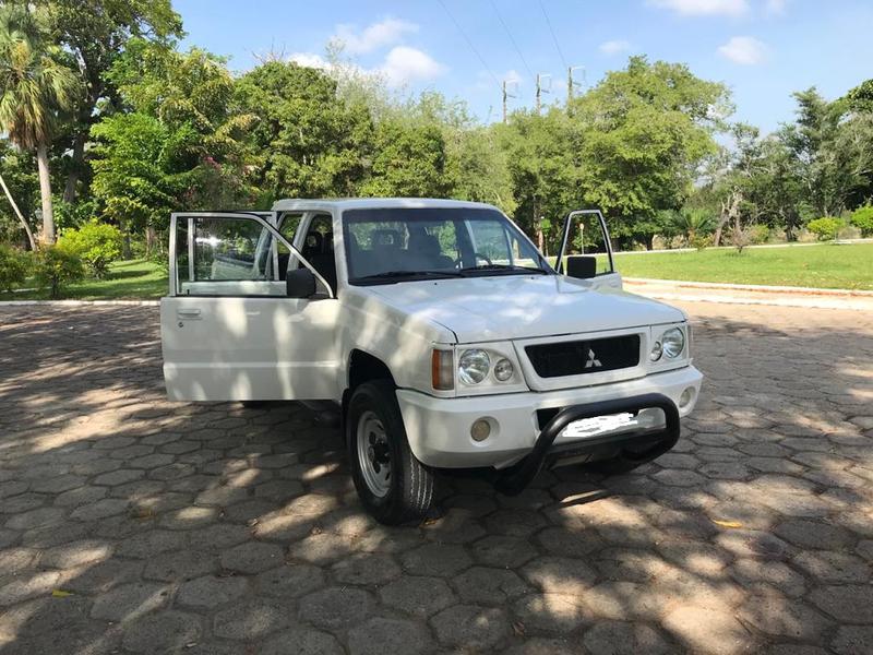 Mitsubishi L200 • 2004 • 268,170 km 1