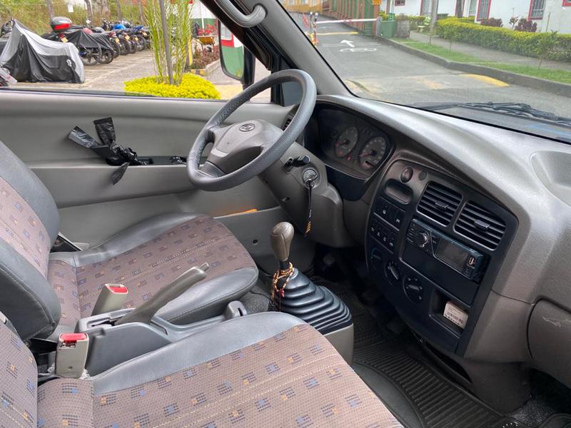 Kia Pregio • 2012 • 196,000 km 12