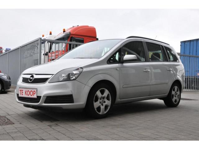 Opel Zafira • 2018 • 40,000 km 3