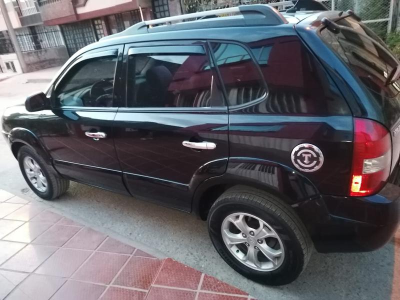 Hyundai Tucson • 2010 • 161,300 km 5