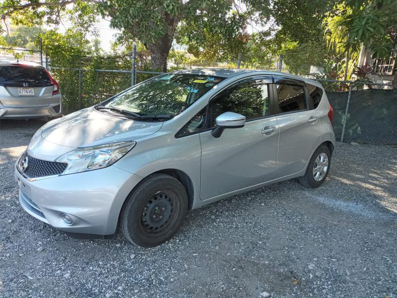 Nissan Note • 2015 • 70,917 km 3