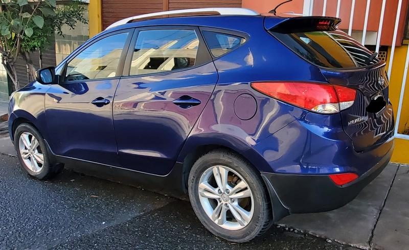 Hyundai Tucson • 2012 • 103,000 km 4