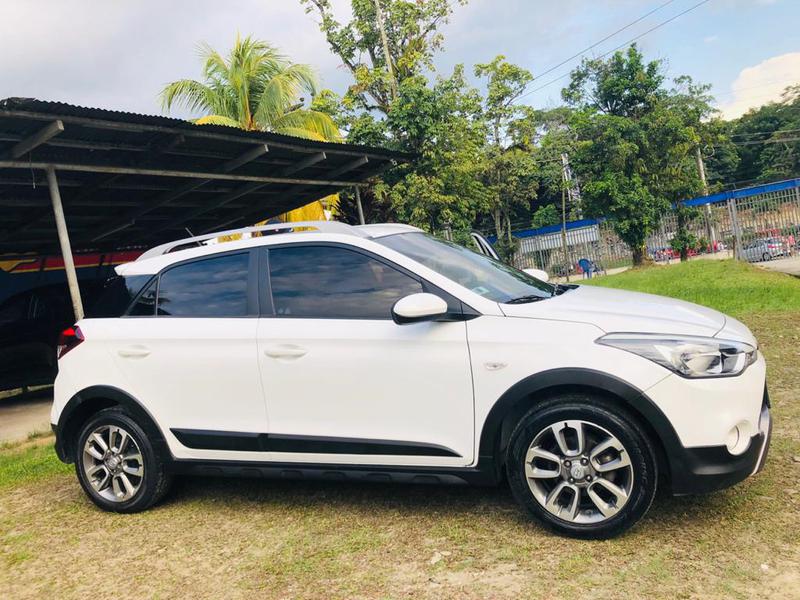 Hyundai i20 • 2017 • 43,700 km 5