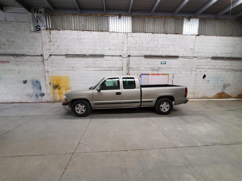 Chevrolet Silverado 2500 • 2000 • 394,900 km 3