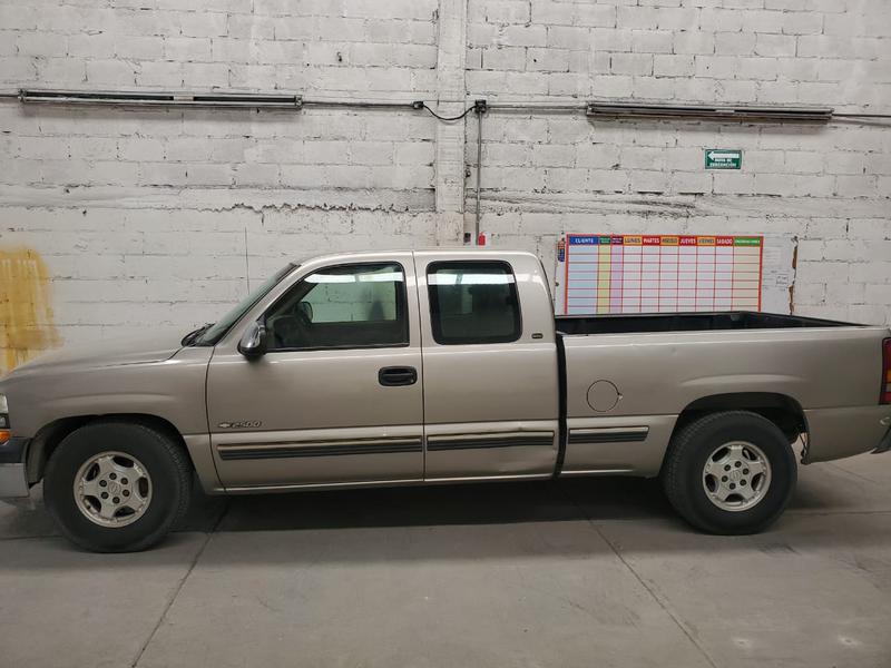 Chevrolet Silverado 2500 • 2000 • 394,900 km 7