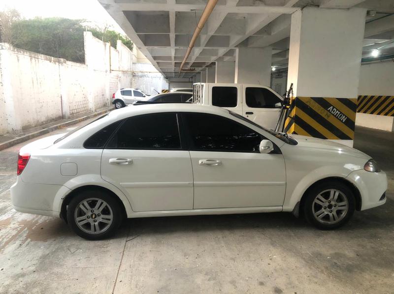 Chevrolet Optra • 2010 • 147,000 km 3