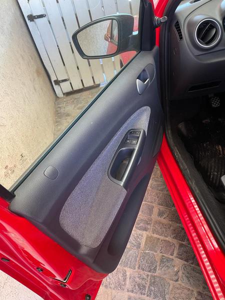 Volkswagen Gol • 2013 • 39,700 km 7