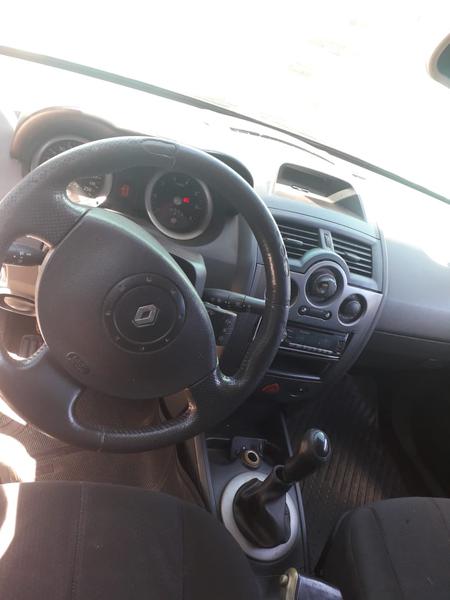 Renault Mégane • 2005 • 15,500 km 5